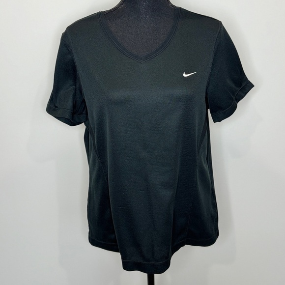 Nike Fit Dry Black Women's Athletic T-Shirt (Large) - Picture 1 of 6